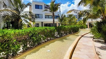 Corcomoran Luxury Beachfront house