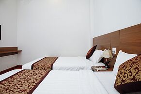 Sky House Hotel