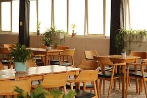 Sky House Hotel