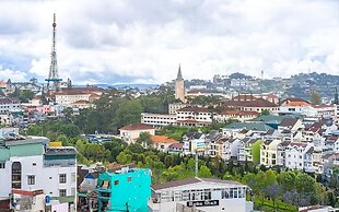 Sky House Hotel