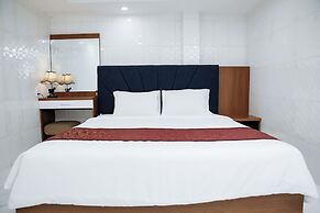 Sky House Hotel