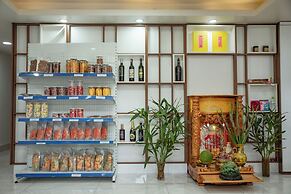 Sky House Hotel