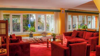 Mini Harem Hotel
