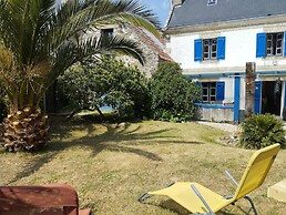 Tranquil Stay Near Audierne