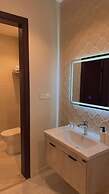 Holiday Plus Mishrifah Apartments