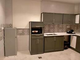 Holiday Plus Mishrifah Apartments
