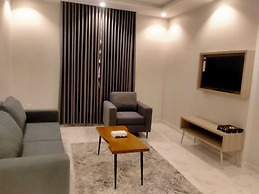 Holiday Plus Mishrifah Apartments