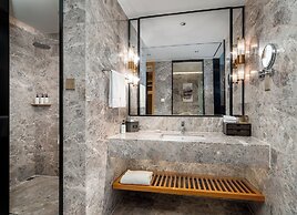 Serene Yuhua Hotel