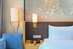 Serene Yuhua Hotel