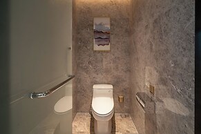 Serene Yuhua Hotel