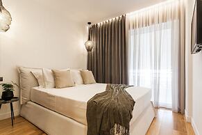 2 Level Beachfront Luxury Apt. by the Olon