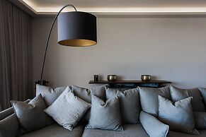 2 Level Beachfront Luxury Apt. by the Olon
