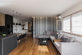 2 Level Beachfront Luxury Apt. by the Olon