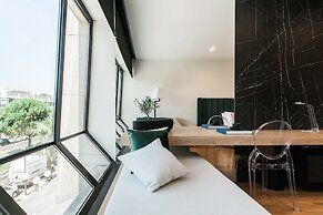 Side by Side Suites in Athens Riviera by The Olon