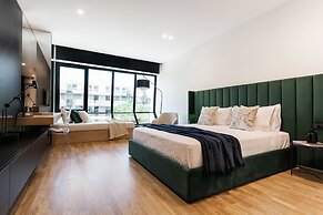 Side by Side Suites in Athens Riviera by The Olon