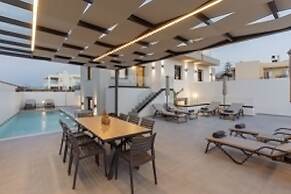 Villa Solaire - With 2 Private Pools Sauna