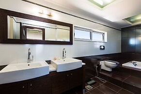 Villa O2 - With Private Heated Pool