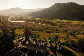 RECONNECT GLAMPING