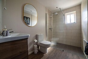 Cottage, 3 Bed,sleeps 7, Free Parking