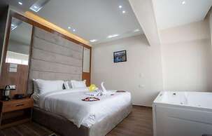 Pharaonic Pyramids Hotel