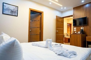 Pharaonic Pyramids Hotel