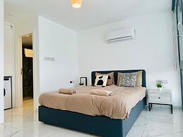 Modern and Comfortable Studio Apartment