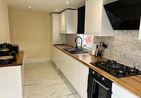 Glasgow Central Paradise - Spacious 3- Bed House