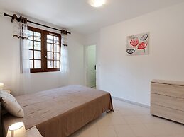 Charming Flat With Pool