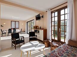 Charming Flat With Pool