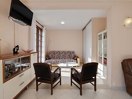 Charming Flat With Pool