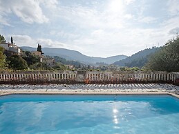 Charming Flat With Pool