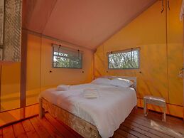 Nice Safari Tent With Bathroom, at Hunebedcentrum