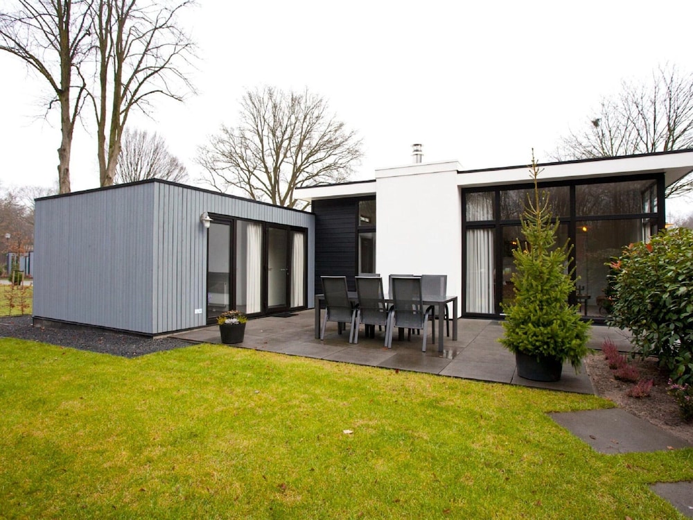 Modern Holiday Home in a Holiday Park