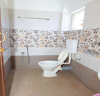 Aryas Residency