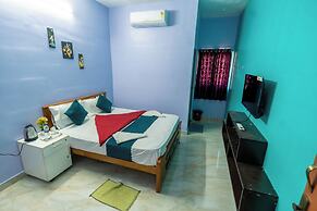 Aryas Residency