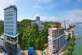 Wyndham Garden Legend Halong
