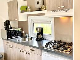 Compact Chalet at 4.5 km. From Rockanje