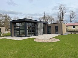 Veluwemeer Chalet Park Retreat