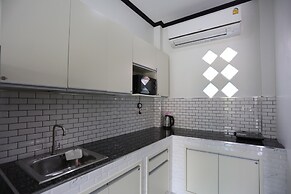 MB House Resort