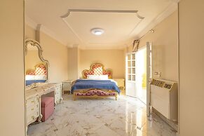 Queen of Pyramids Hotel