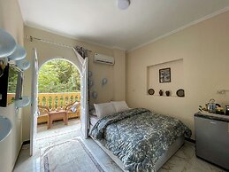 Queen of Pyramids Hotel
