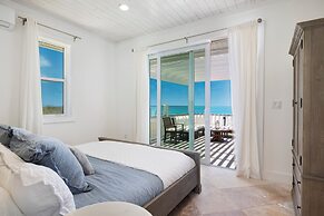 Island Getaway: Charming Cottage Steps From The Beach