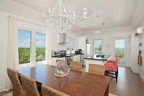 Tropical Paradise: Secluded Villa With Private Beachfront