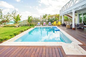 Wild Orchid Hideaway: Lux Beachfront Sanctuary