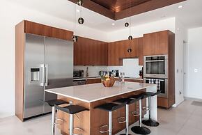Oceanfront Oasis: Renovated Villa With Pool
