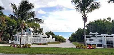 Oceanfront Elegance: New Home With Dock, Kayaks, And Pool