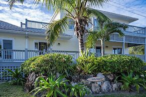 Pink Sand Paradise: Cozy Beachfront Cottage