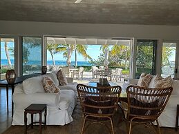 Shangri-La Serenity: Beach Villa With Views