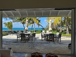 Shangri-La Serenity: Beach Villa With Views