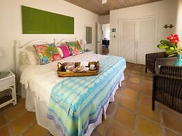 Ultra-Luxury Escape: New Beachfront Villa